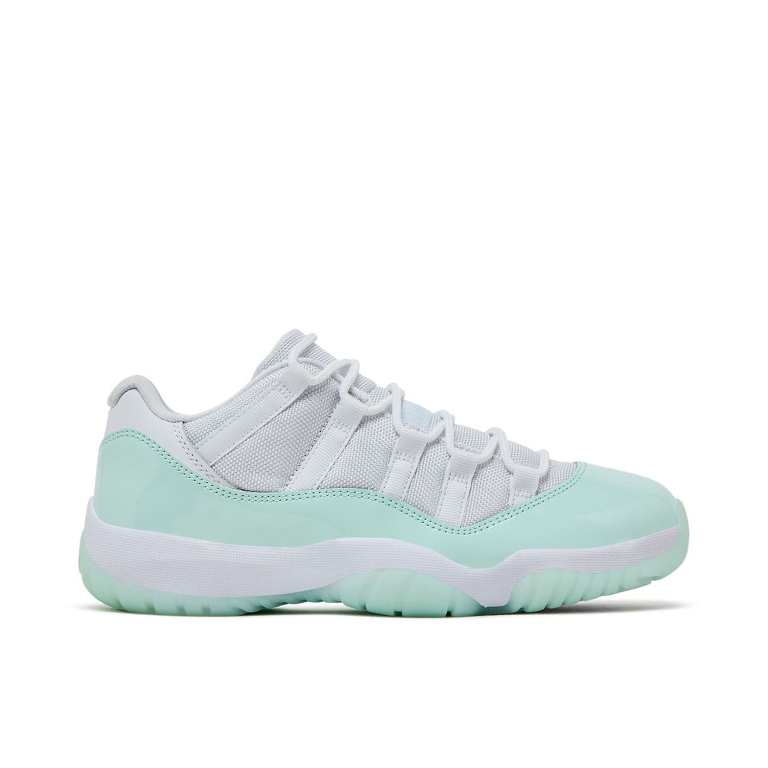 AIR JORDAN 11 RETRO LOW 'IGLOO' PARA MUJER