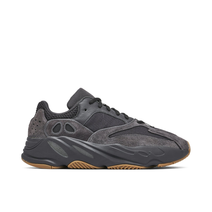 YEEZY 700 UTILITY BLACK